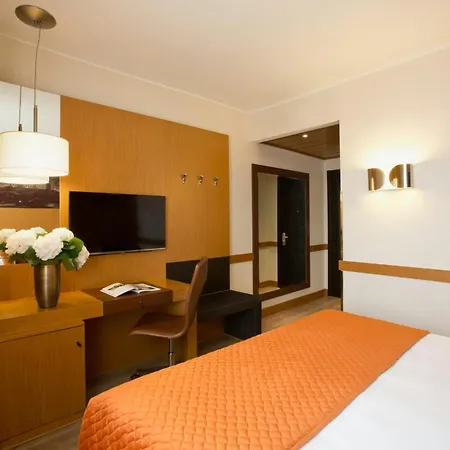 Starhotels Tourist-2